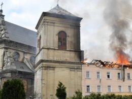 auto Screenshot 141774383276