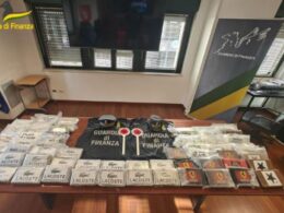 auto kokaina guardia di finanza1772709653