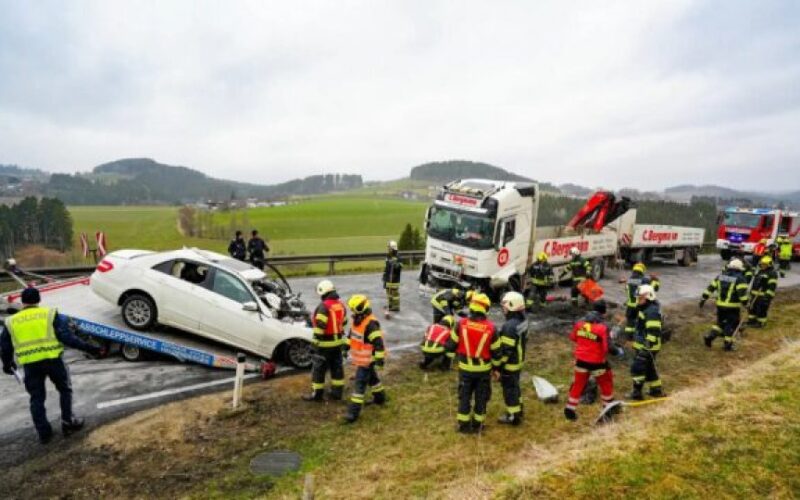 auto 099 2160 600x3601774952197 1