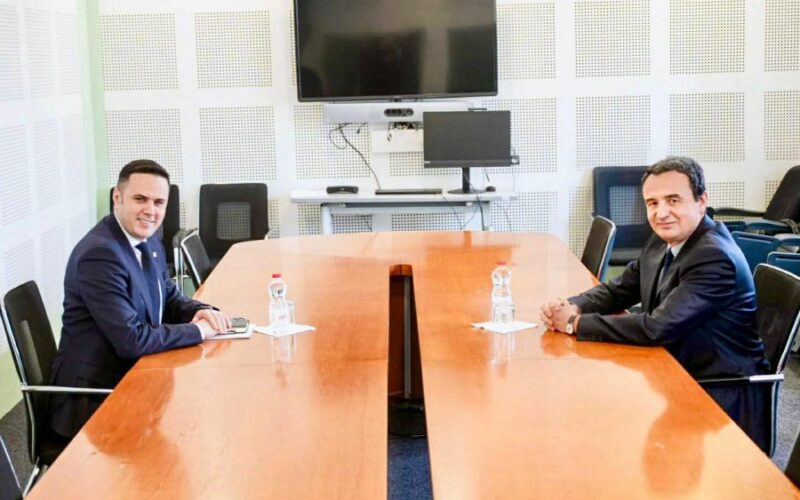 auto Kurti dhe Abdixhiku 11775452799