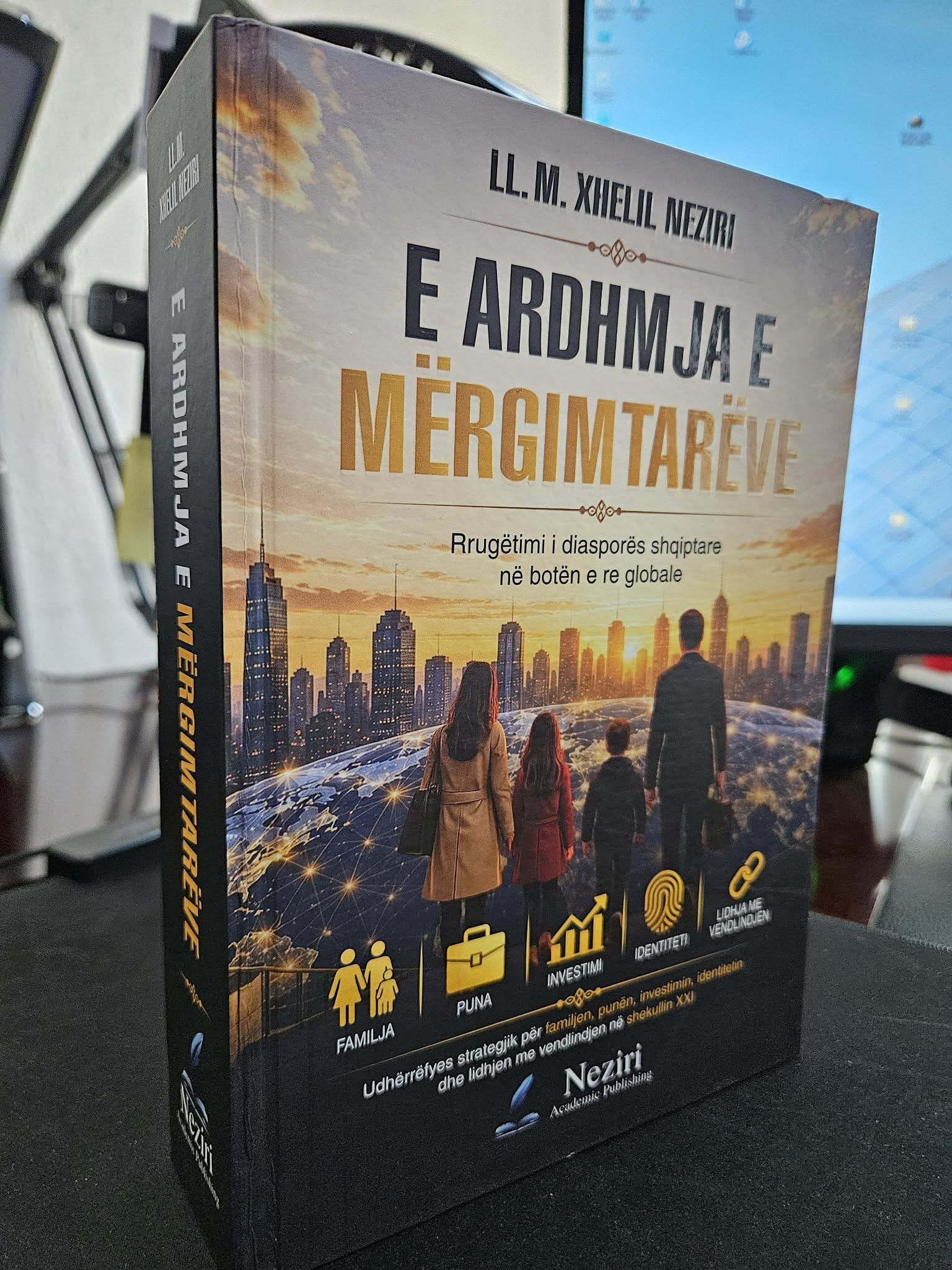 Publikohet libri “E Ardhmja e Mërgimtarëve” i autorit Xhelil Neziri